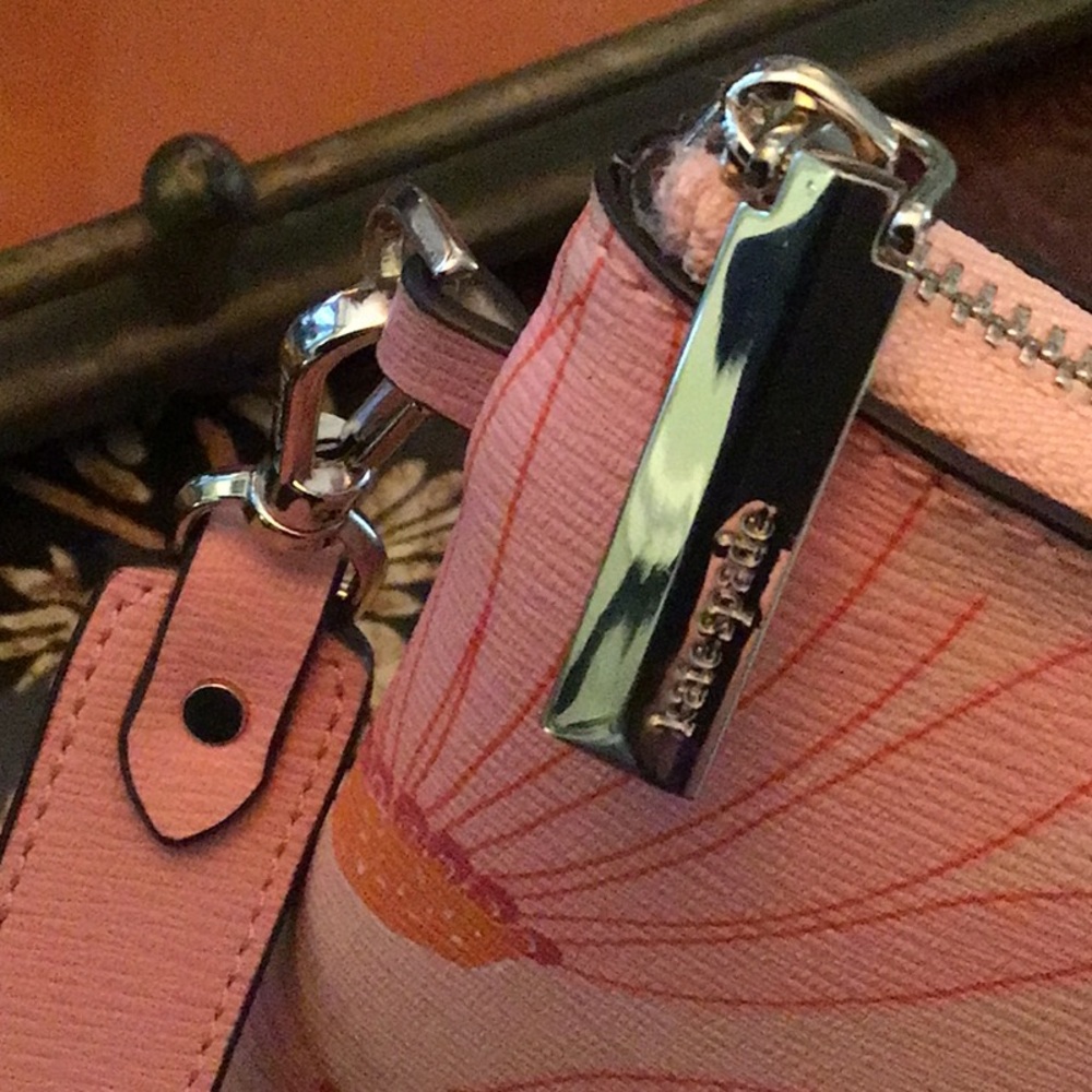New Kate Spade Falling Flower Wristlet - Picture 2 of 2